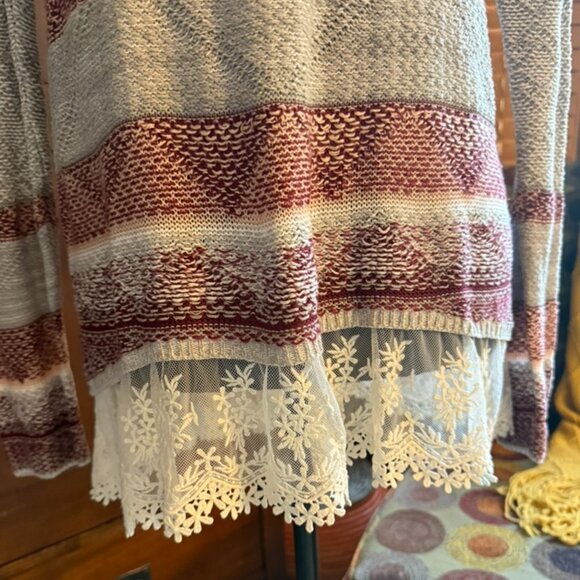 Pullover Cotton/Acrylic Sweater with Lace Hem - Picture 6 of 8